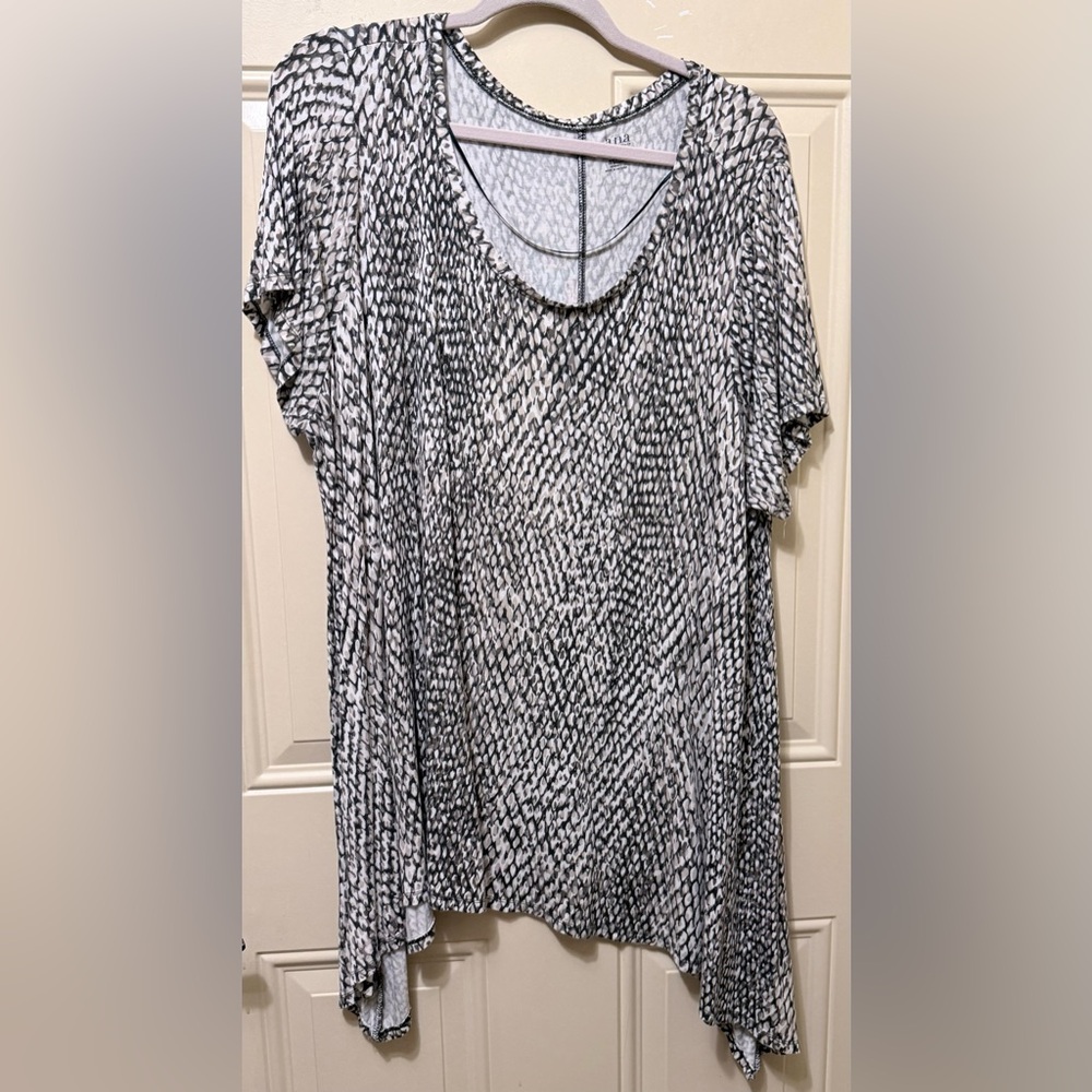 ana A New Approach Shark Bite Tunic Top in Size 2X - Picture 1 of 3